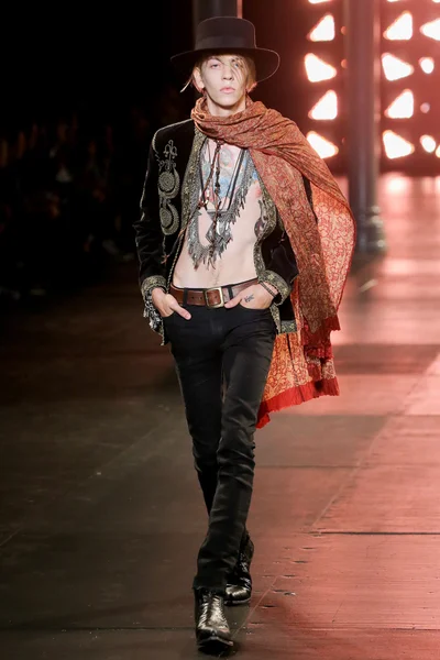 Look 66